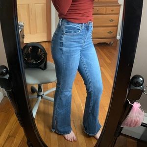 American Eagle Flare Jeans🦅